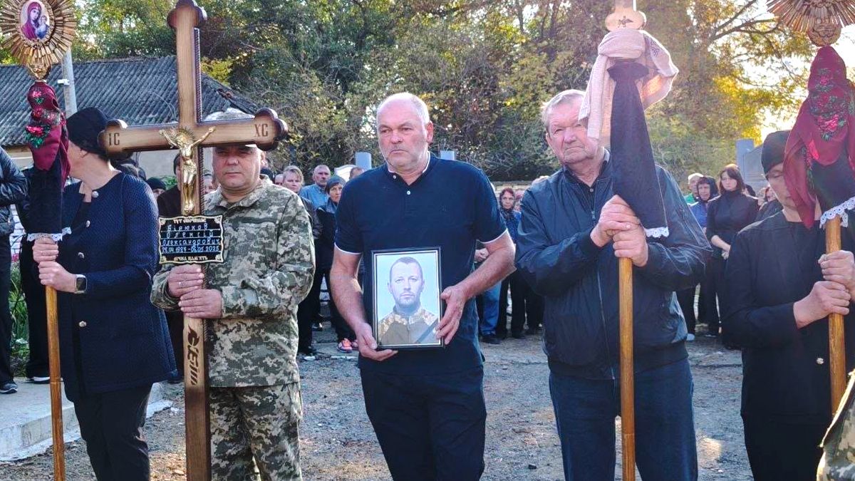 В останню путь на Городенківщині провели Олексія Бірюкова 2