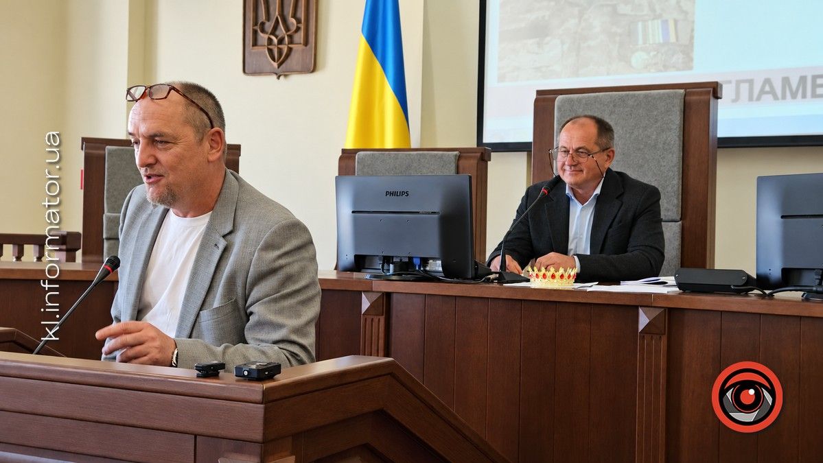 Мер з короною і образа ветерана: як у ратущі сперечелися щодо звільнення Віталія Гурника 1