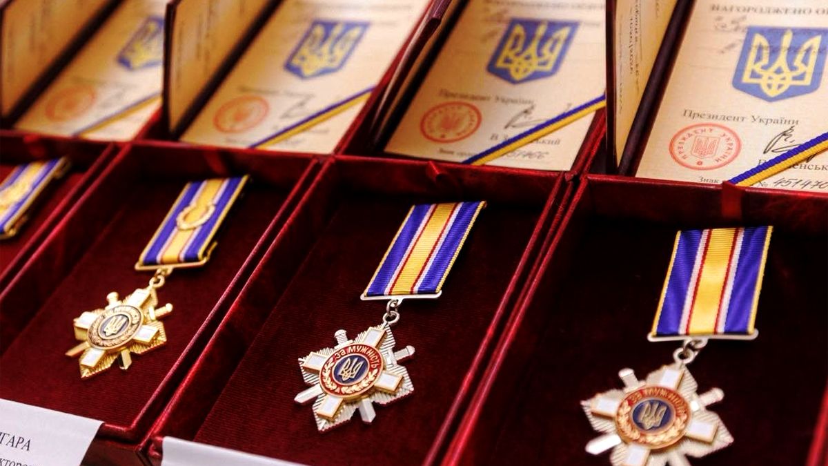 Воїн 102-ї бригади ТрО Євген "Батя" отримав орден «За мужність» ІІ ступеня 1