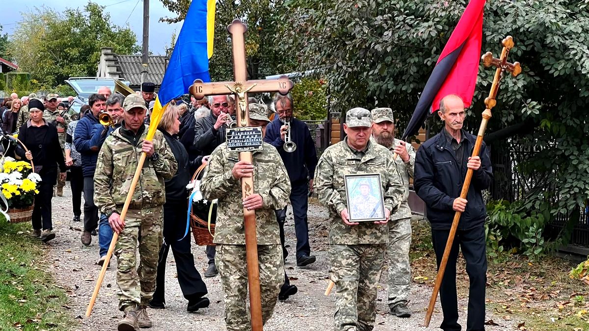 Чин похорону воїна Любомира Вінтоника пройшов у Городенці 7
