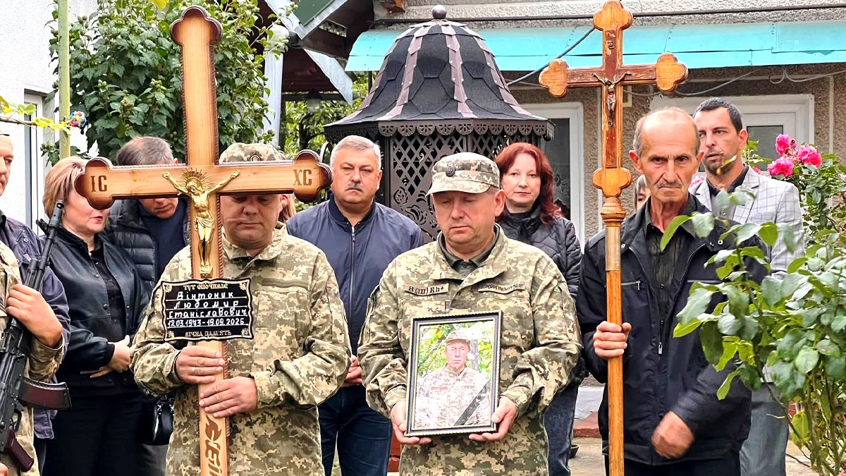 Чин похорону воїна Любомира Вінтоника пройшов у Городенці 5