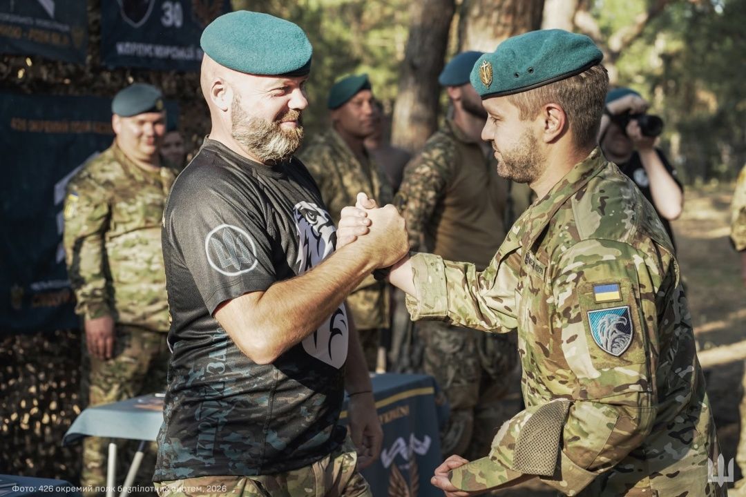 Здобув право на штормовий берет та піднявся на Говерлу: історія морпіха Євгена Кулікова 2