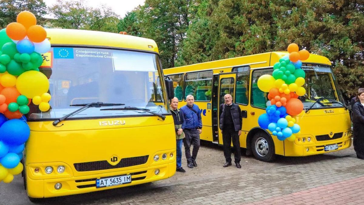 шкільні автобуси для прикарпатті