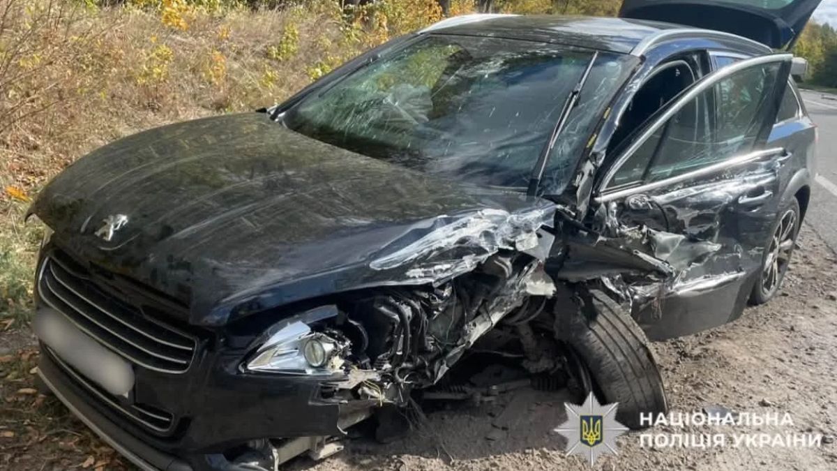 Внаслідок аварії на Львівщині постраждали троє прикарпатців 1