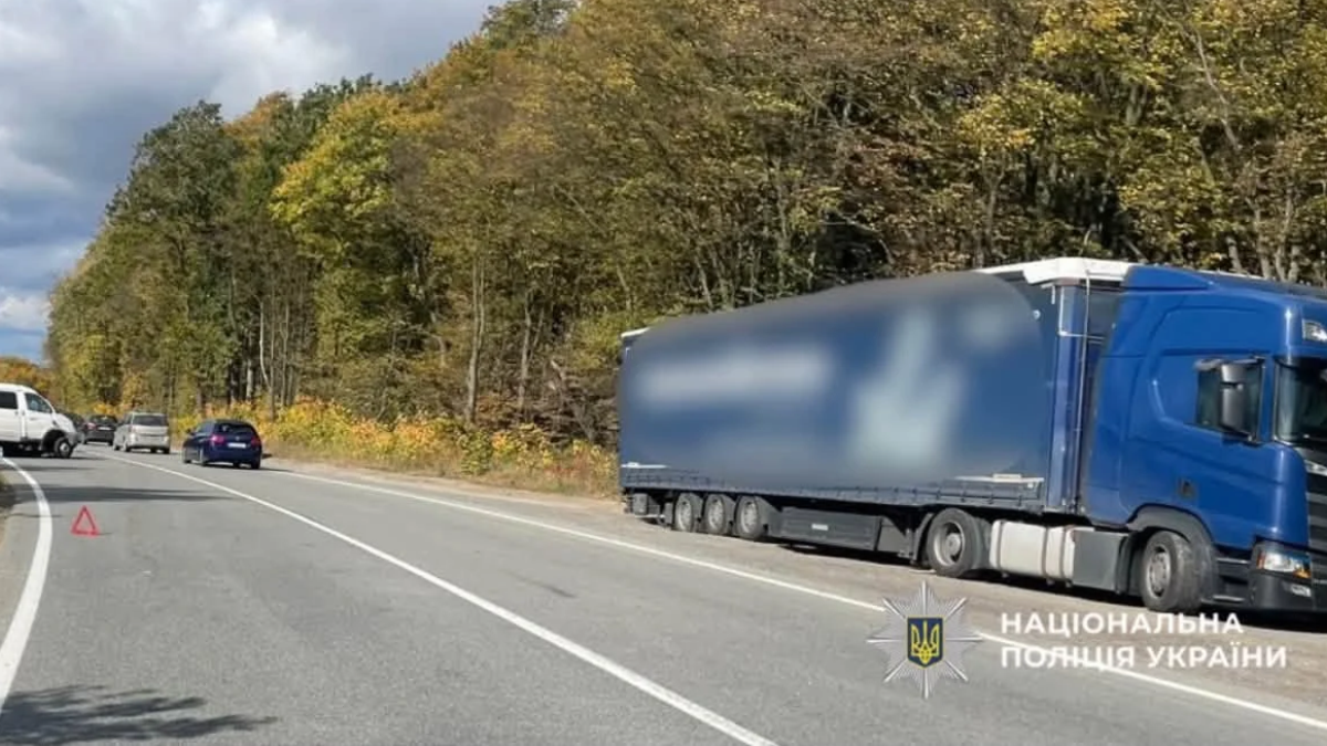 Внаслідок аварії на Львівщині постраждали троє прикарпатців 2