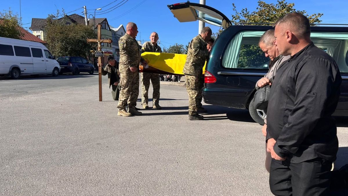 На щиті до Городенківської громади повернувся захисник Микола Мороз 2
