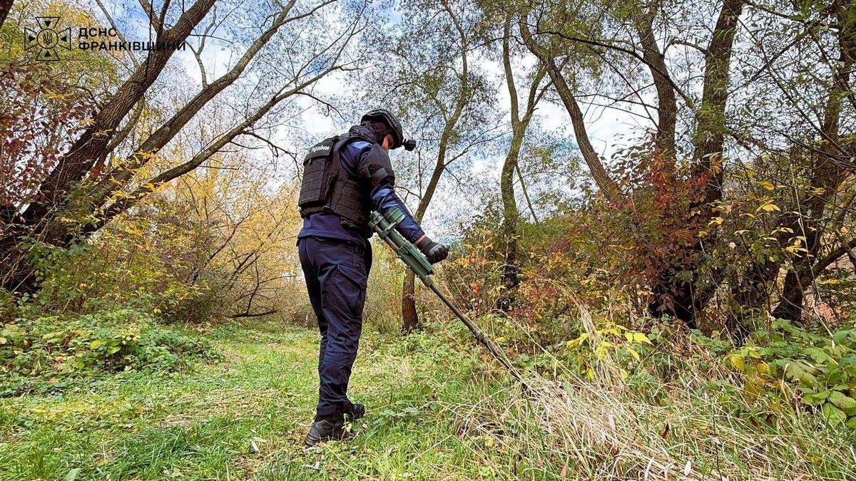 Сапери знищили вибухонебезпечні предмети на Косівщині та Коломийщині