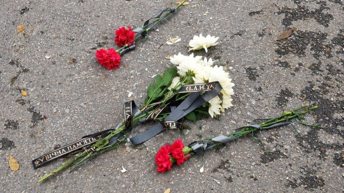 У Хом’яківці попрощалися із захисником Дмитром Дмитрюком 8