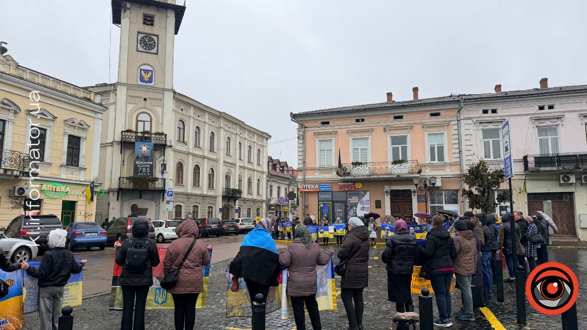 Акція-нагадування про зниклих безвісти та полонених захисників пройшла у Коломиї 4