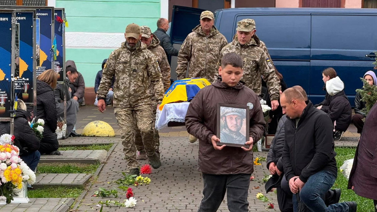 Зустріч кортежу в Отинії