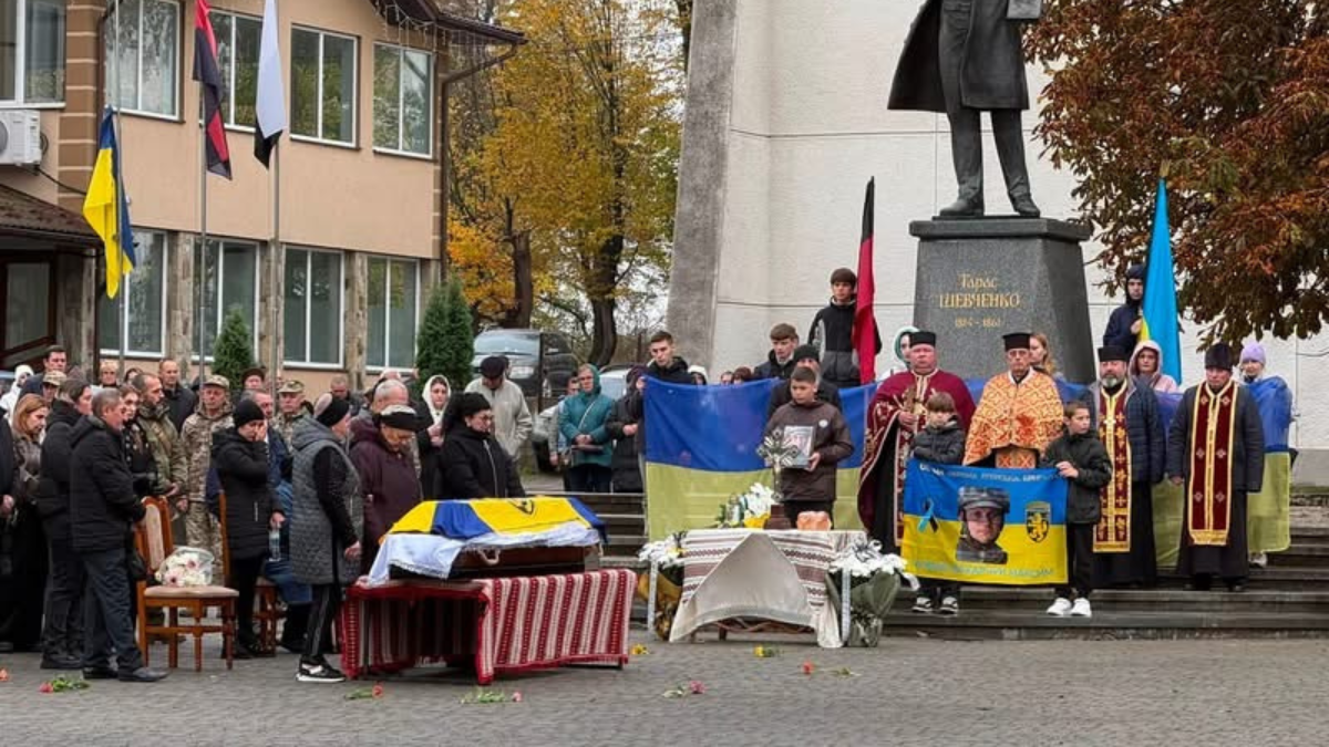 На вічний спочинок до Отинії повернувся Максим Чужак (Захарчук) 2
