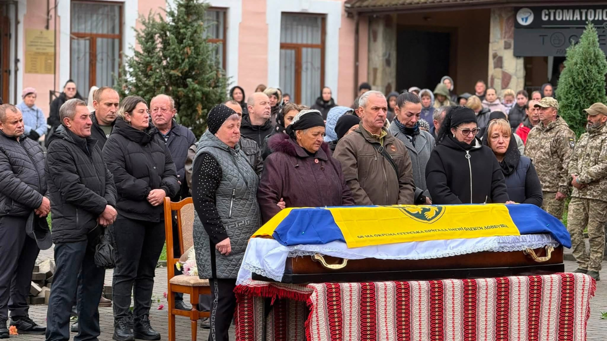 На вічний спочинок до Отинії повернувся Максим Чужак (Захарчук) 3
