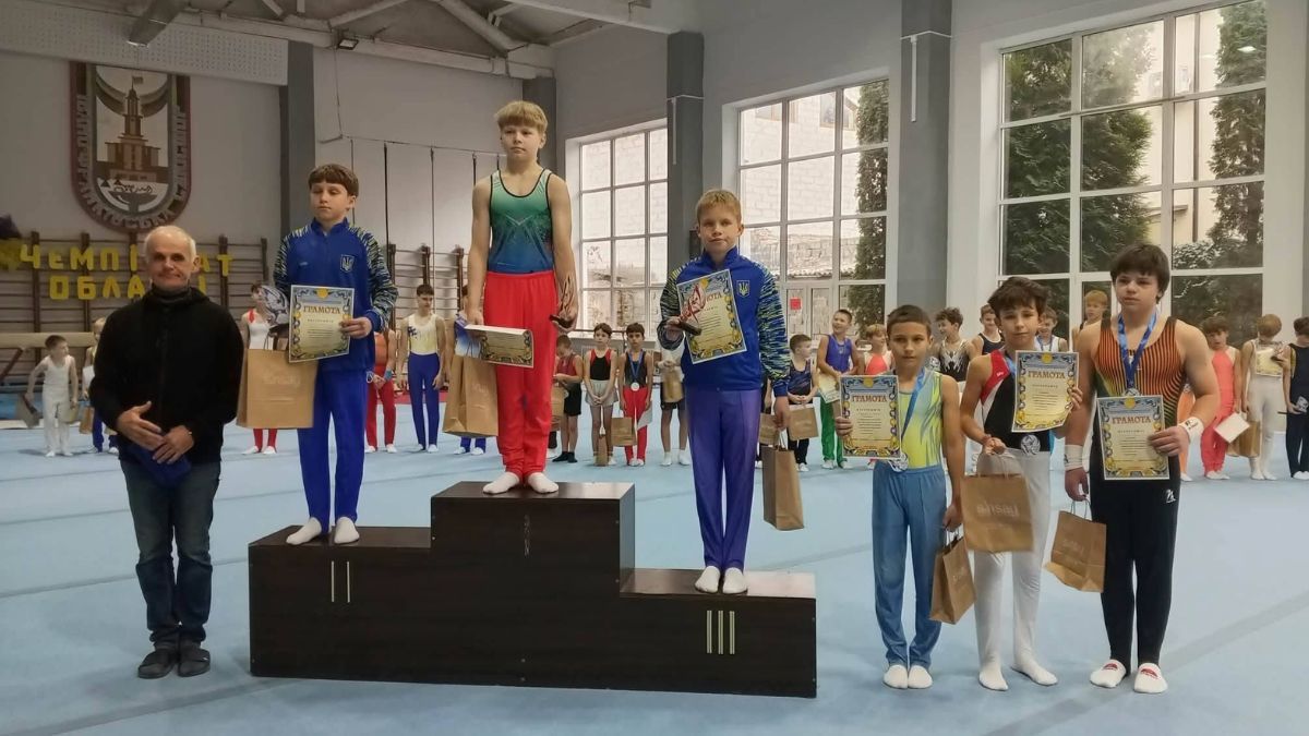 Коломийські спортсмени взяли участь у чемпіонаті області з спортивної гімнастики 4