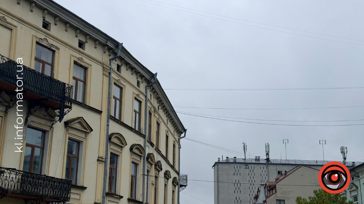 Золоте листя та міські пейзажі: недільний фоторепортаж із Коломиї 8