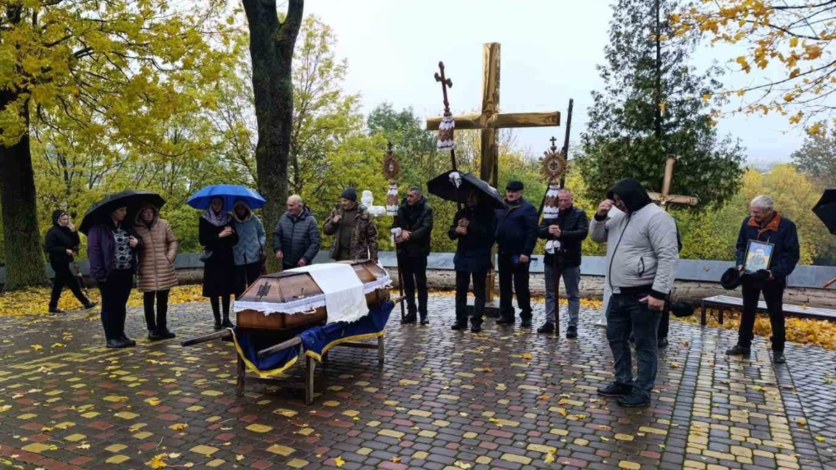 Провели в останню путь воїна Валерія Гуйвана