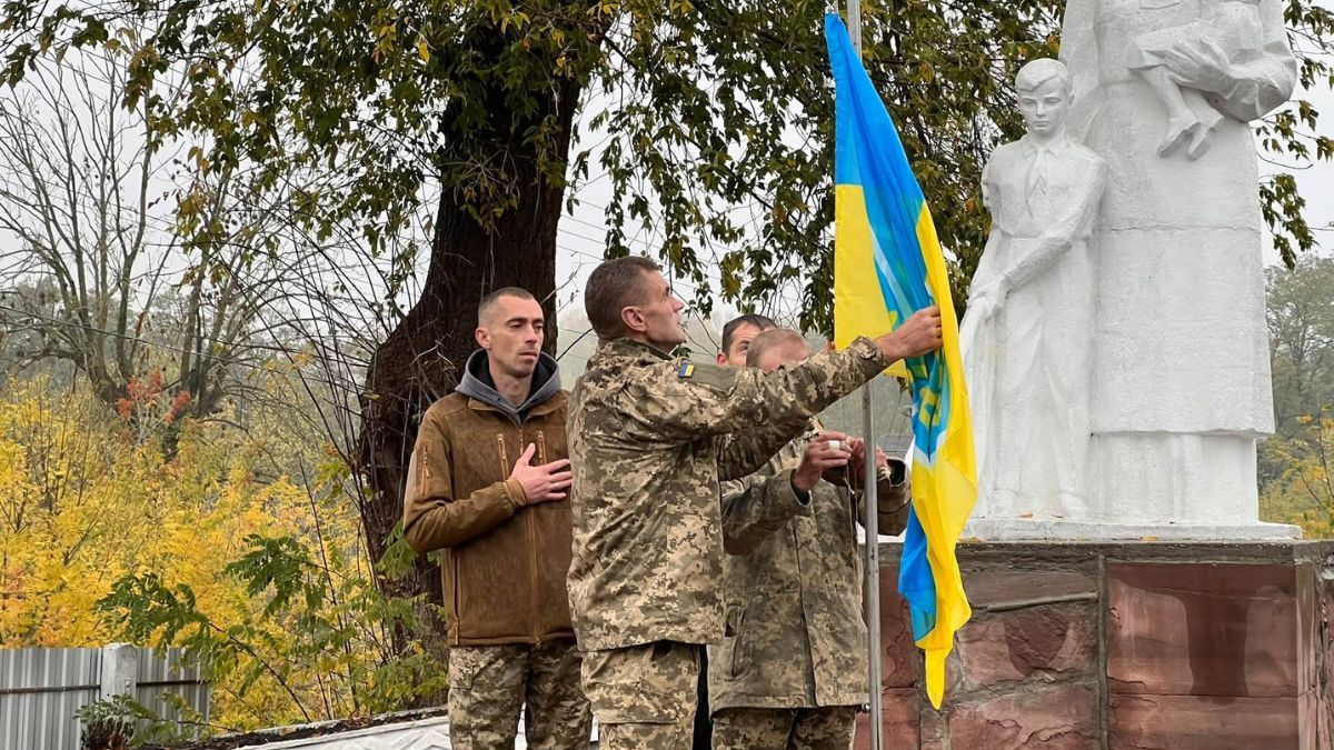 У Сороках відкрили меморіальну дошку Тетяні Денезі та Алею віри і надії 1
