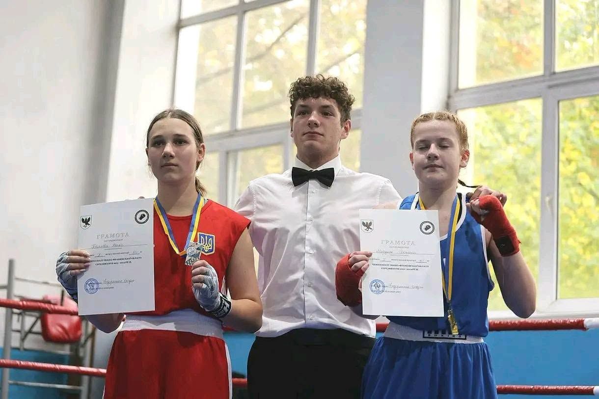 Юні боксери з Кутів здобули сім нагород на чемпіонаті області 2