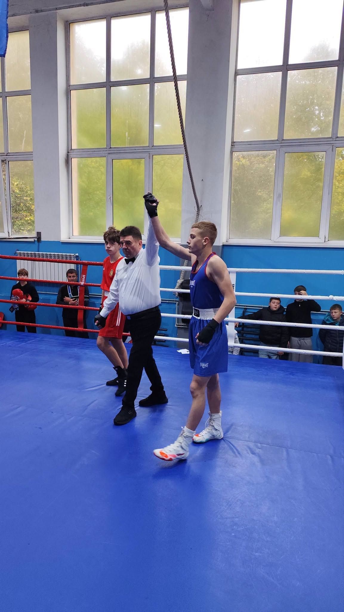 Юні боксери з Кутів здобули сім нагород на чемпіонаті області 4