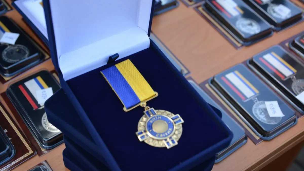 У Надвірній посмертно відзначили 16 полеглих захисників