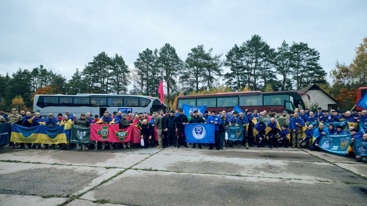 З російського полону звільнили двох захисників з Прикарпаття