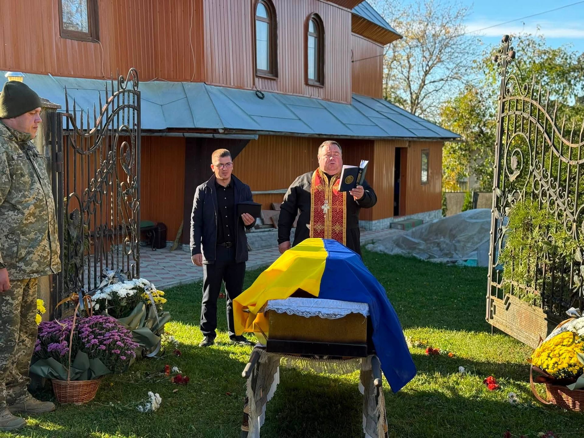 В Отинії "на щиті" зустріли воїна "десятки" Миколу Андрейчука 7