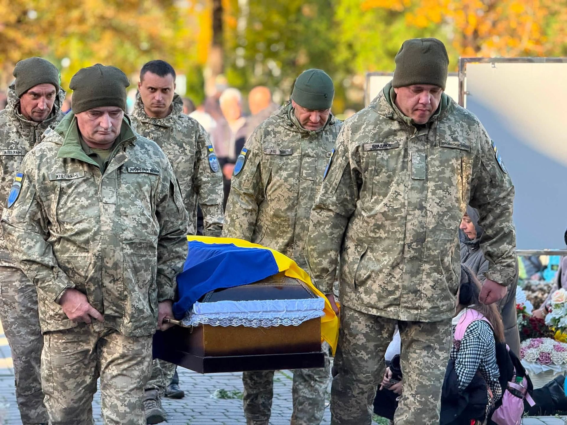 В Отинії "на щиті" зустріли воїна "десятки" Миколу Андрейчука 6