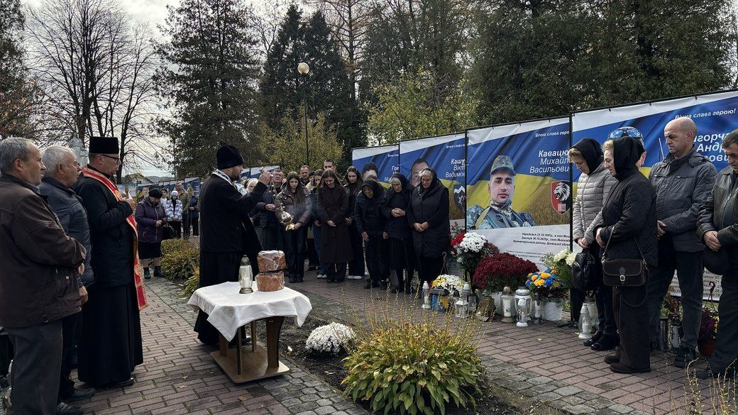 На Коломийщині у день народження вшанували пам'ять полеглого воїна Михайла Кавацюка 4
