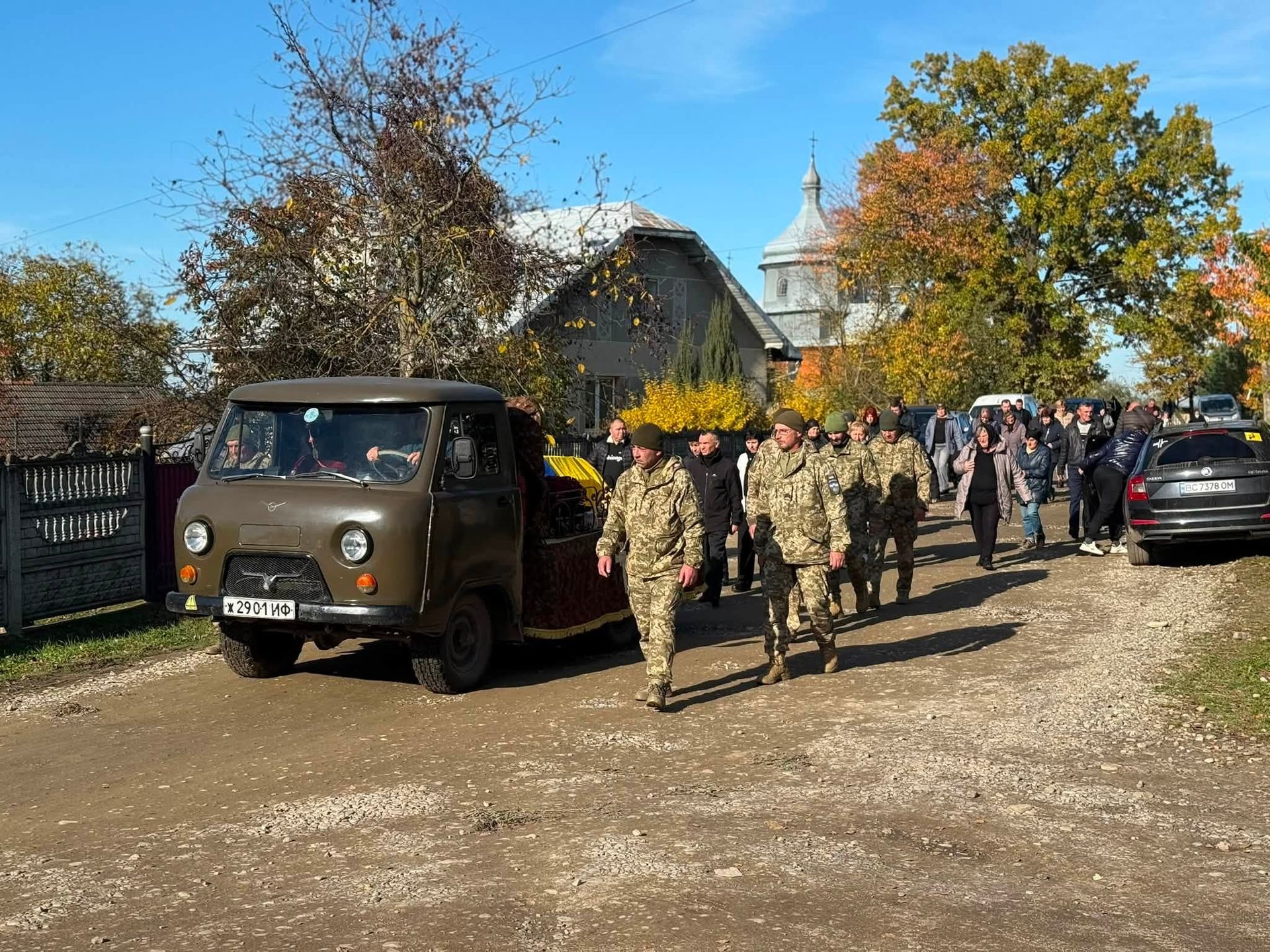 На Коломийщині попрощалися з бійцем 10-ї ОГШБр Миколою Андрейчуком 8