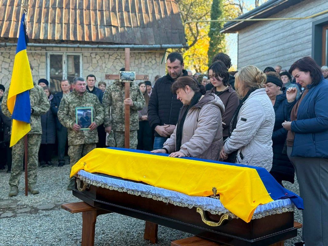 На вічний спочинок в Отинії провели Героя Ярослава Малашинського 2
