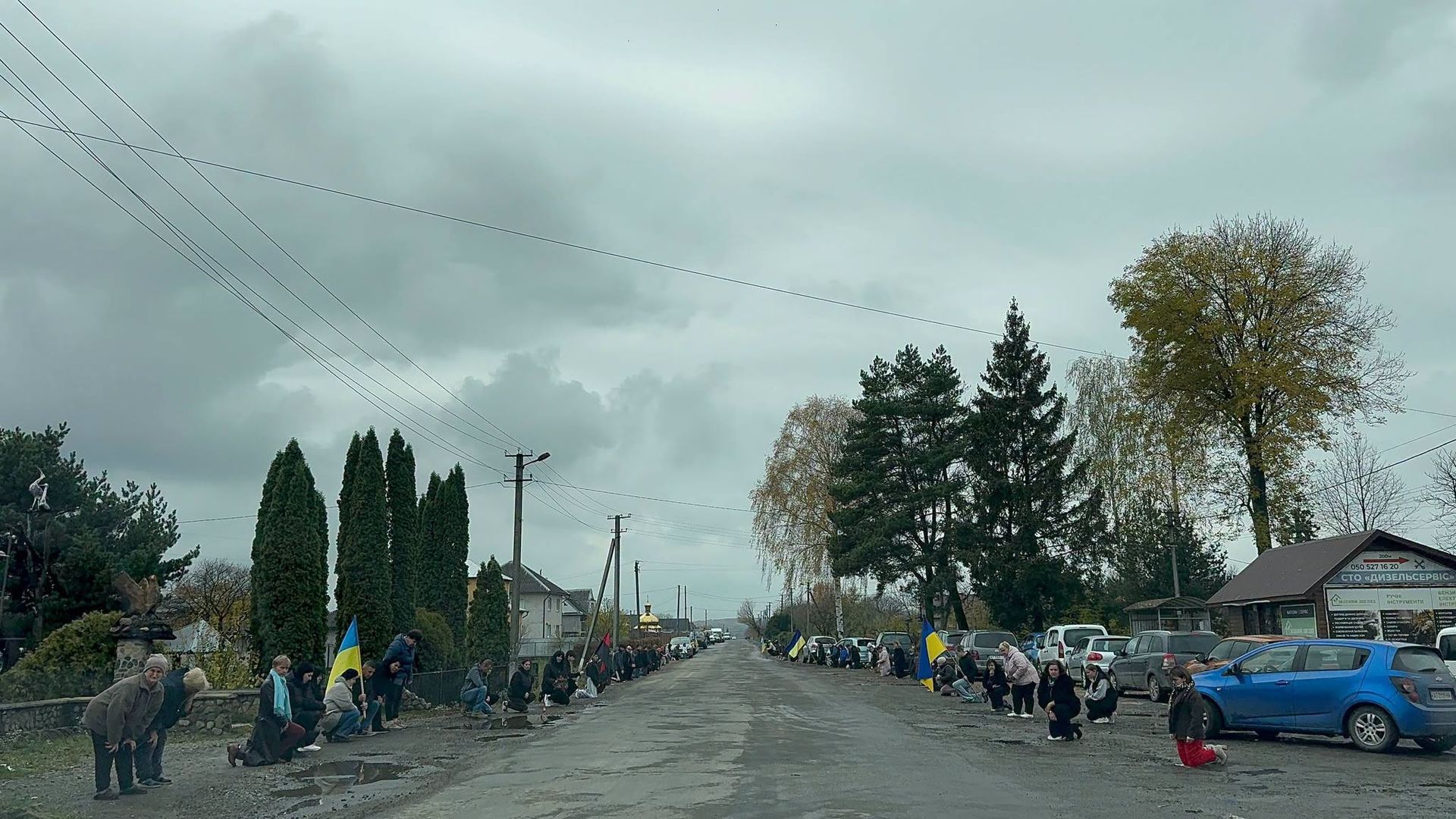 На Коломийщині зустріли скорботний кортеж полеглого захисника Петра Гереджука 1