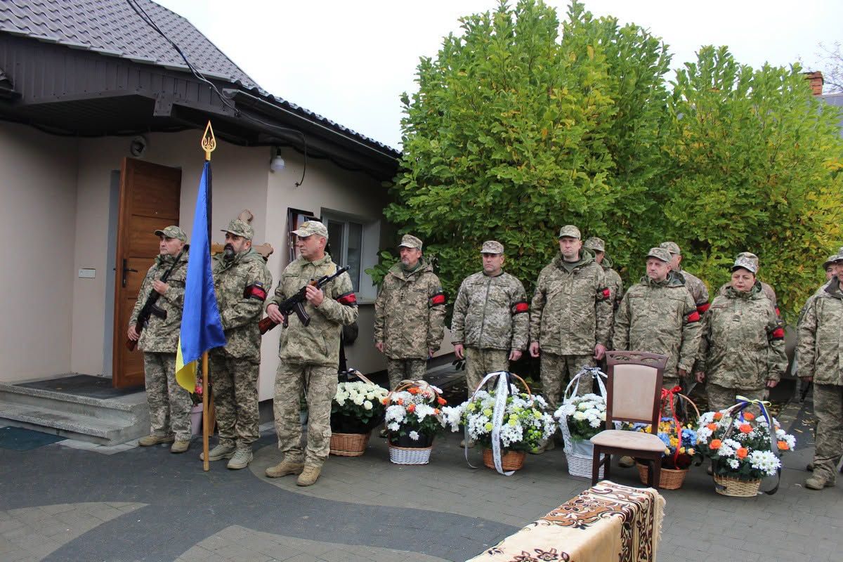 У Делятинській громаді попрощалися з полеглим військовим Іваном Гуменюком 6