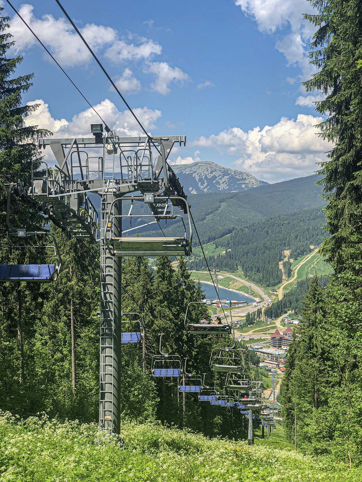 найдовша у світі канатна дорога "Хон Тхом" має майже 7900 м та знаходиться у В’єтнамі