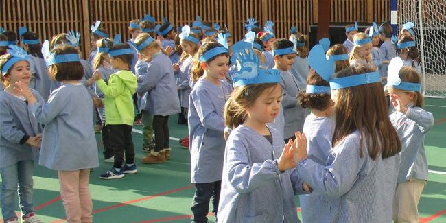 цього дня у багатьох освітніх закладах проводяться лекції та заходи, спрямовані на підтримання та розповсюдження ідеї ненасильства