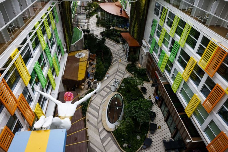 триповерхові таунхауси для великих сімей та понад 33 тисячі рослин у так званому Центральному парку, одному з його районів триповерхові таунхауси для великих сімей та понад 33 тисячі рослин у так званому Центральному парку, одному з його районів