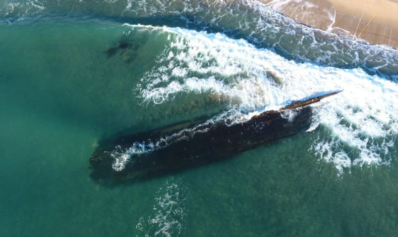 Затоплений корабель біля берегів Канади Затоплений корабель біля берегів Канади