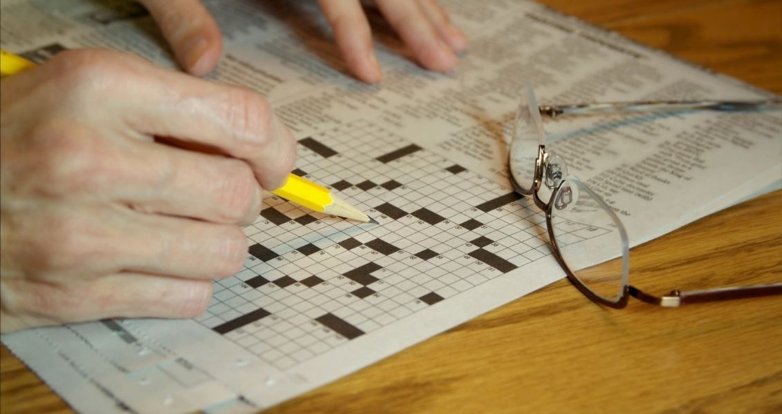 Всесторонне интеллектуально развитый человек постоянно самосовершенствуется, охотно читает разнообразную литературу, имеет широкий кругозор Всесторонне интеллектуально развитый человек постоянно самосовершенствуется, охотно читает разнообразную литературу, имеет широкий кругозор