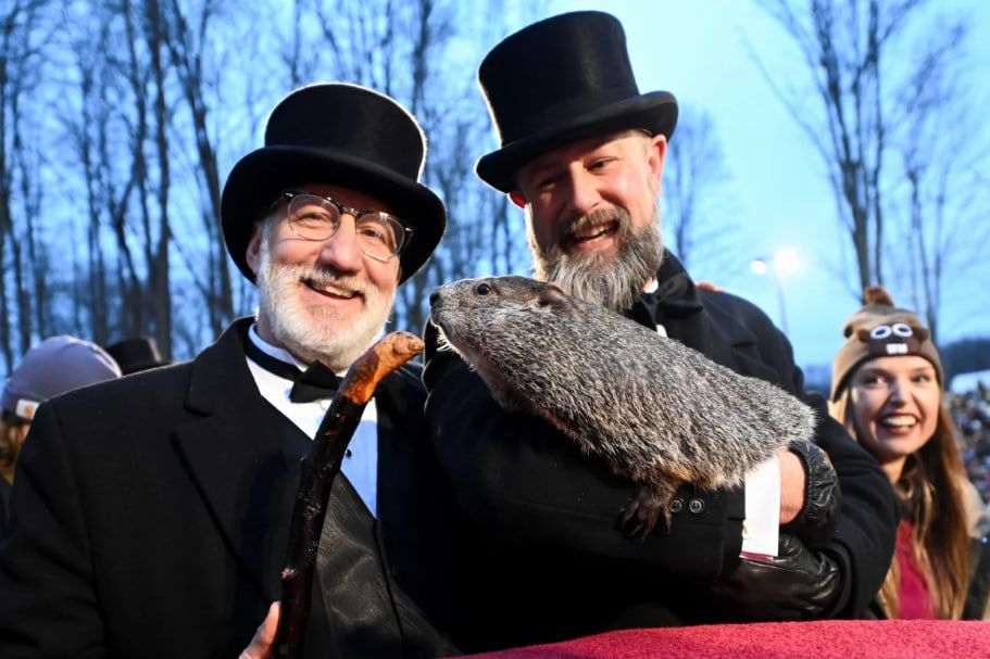 Вже 137 років поспіль баба прокидається в цей день від сплячки і люди спостерігають за його поведінкою Вже 137 років поспіль баба прокидається в цей день від сплячки і люди спостерігають за його поведінкою