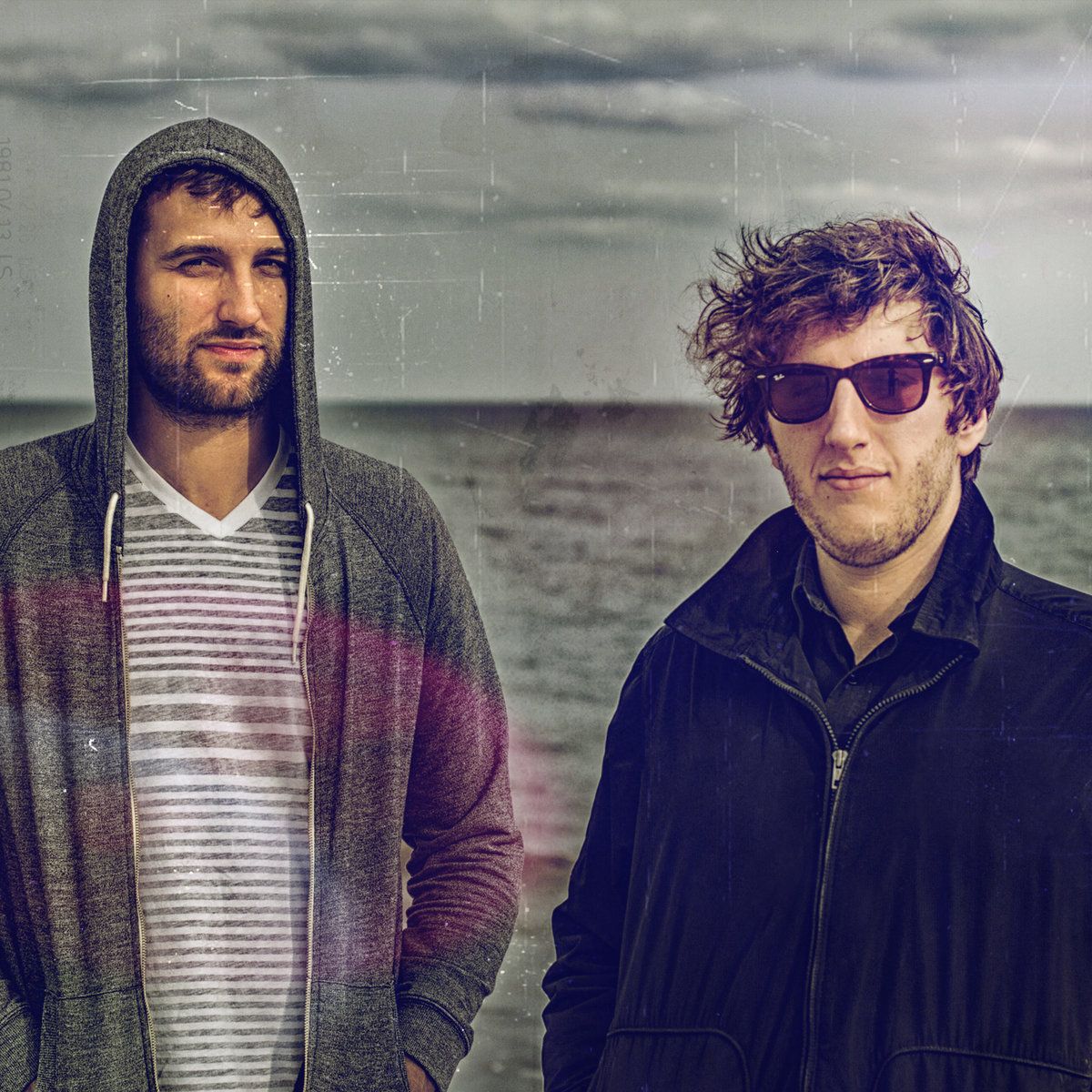 Группа Arms and Sleepers, созданная вместе с Максом Льюисом. Группа Arms and Sleepers, созданная вместе с Максом Льюисом.