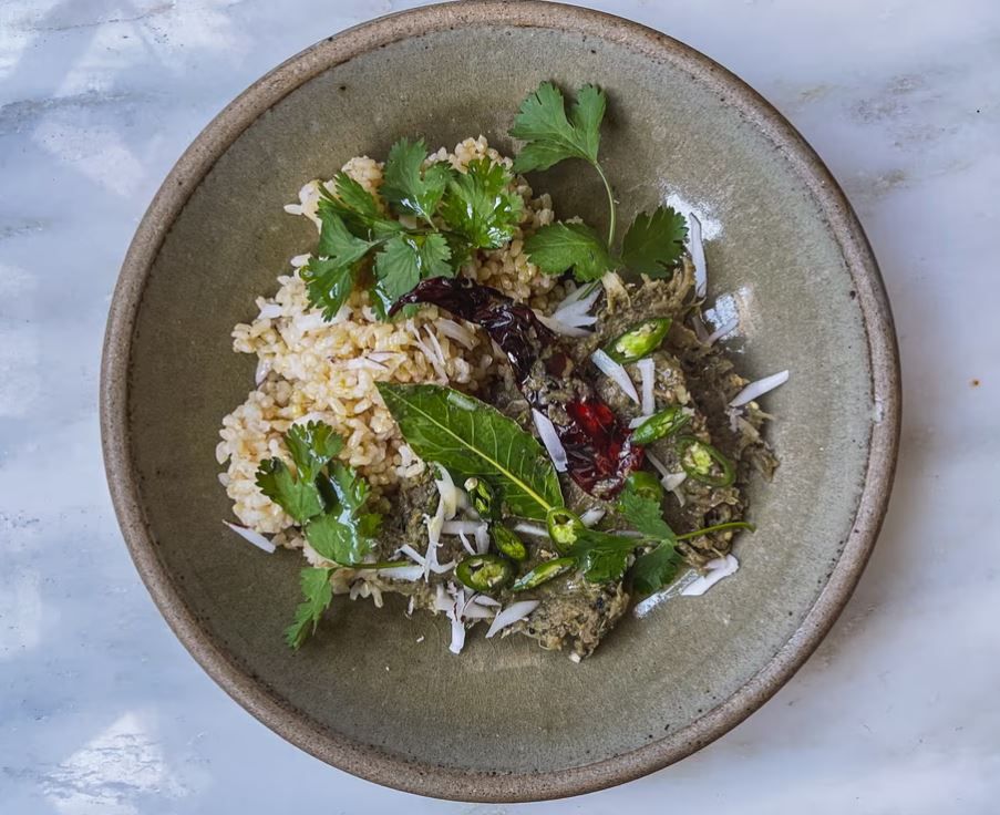 Такой соус изрядно сдобрит обычные черты!