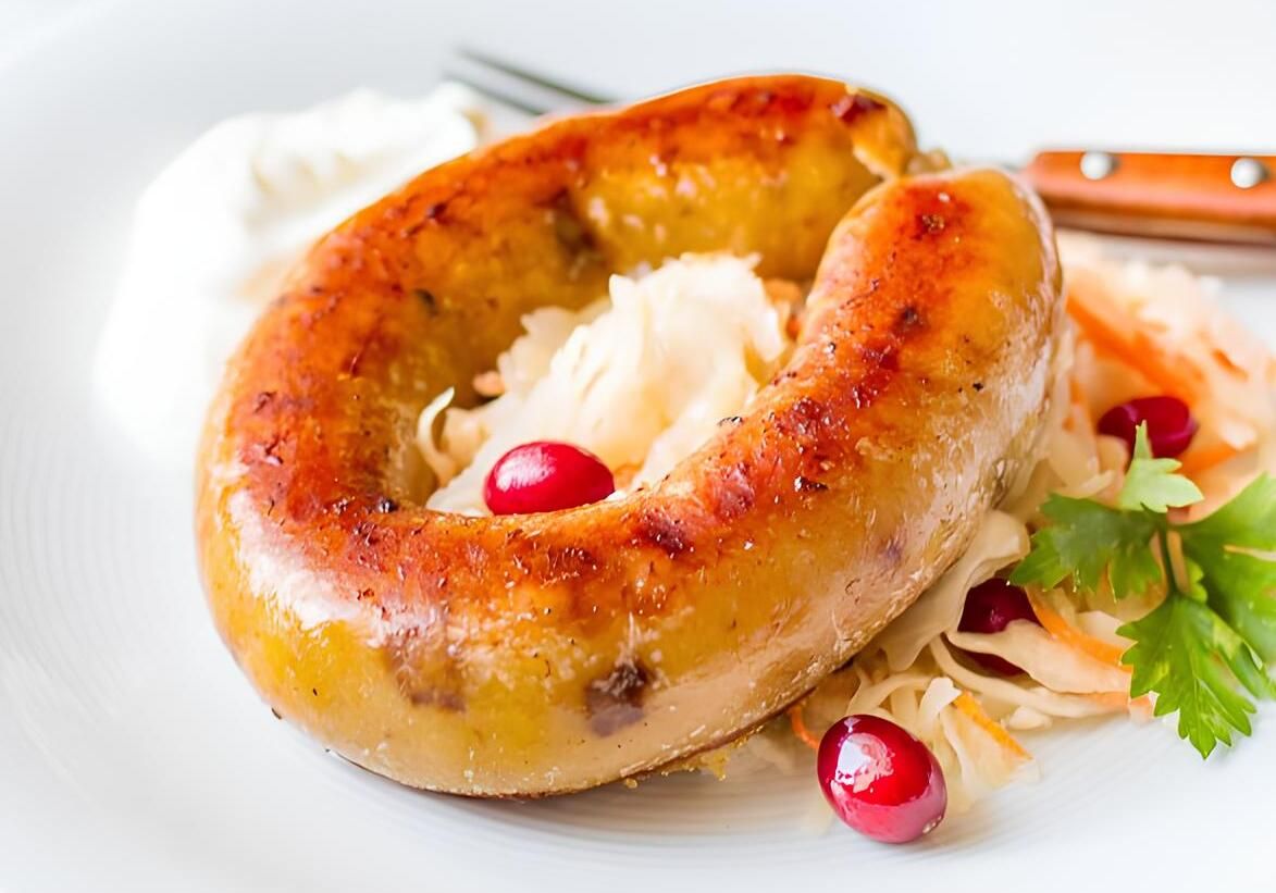 Подавайте ведерай гарячим зі шкварками, цибулею і сметаною. Подавайте ведерай гарячим зі шкварками, цибулею і сметаною.