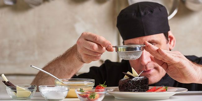 В соответствии с правилами департамента здравоохранения, все блюда должны готовиться либо дома у клиента, либо на лицензированной кухне, прошедшей официальную санитарную инспекцию В соответствии с правилами департамента здравоохранения, все блюда должны готовиться либо дома у клиента, либо на лицензированной кухне, прошедшей официальную санитарную инспекцию