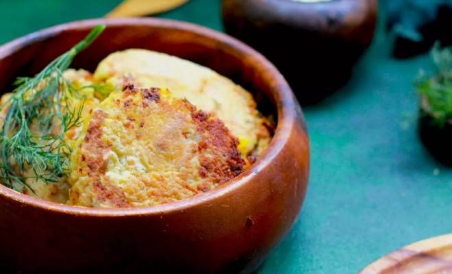 Жемайчю млинців (літ. Žemaičių blynai; «млинці жемайчю») або жемайчю (літ. Žemaičių) — традиційні для литовської кухні картопляні млинці з м'ясною начинкою. Жемайчю млинців (літ. Žemaičių blynai; «млинці жемайчю») або жемайчю (літ. Žemaičių) — традиційні для литовської кухні картопляні млинці з м'ясною начинкою.