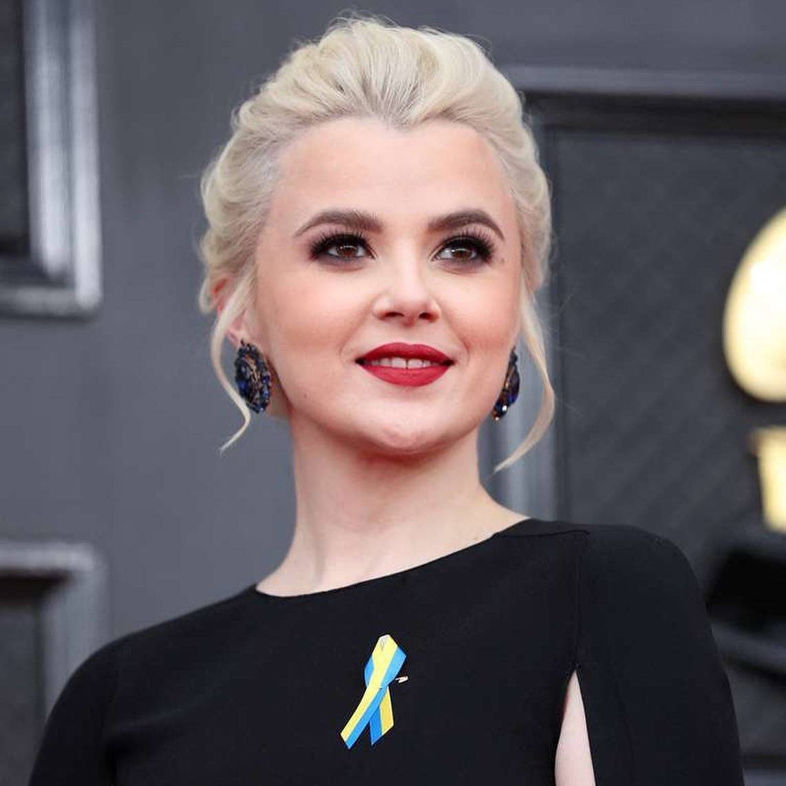 Мика Ньютон