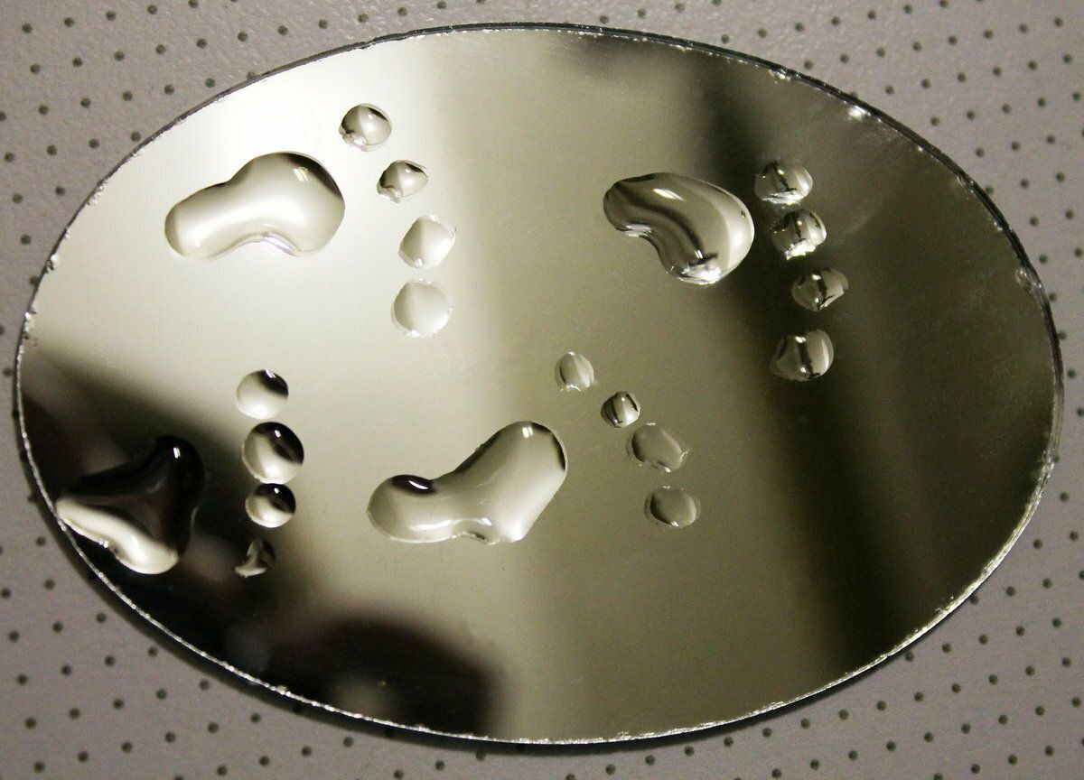 Якщо поверхня після випаровування залишилася чистою, вода також чиста Якщо поверхня після випаровування залишилася чистою, вода також чиста