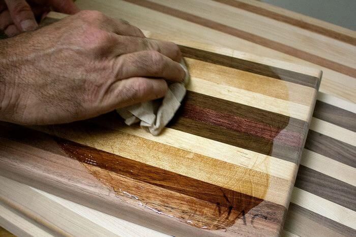 Растительный жир пропитает древесину и защитит ее от растрескивания Растительный жир пропитает древесину и защитит ее от растрескивания