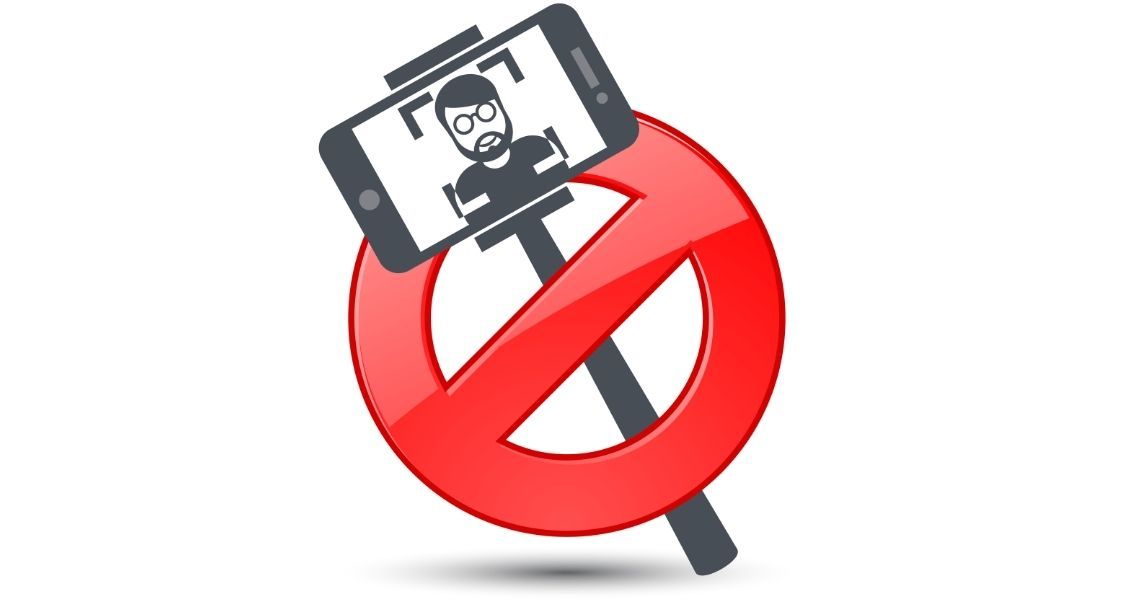 Главное в этот день — не делать селфи. Конечно, непросто отказаться от того, что давно стало привычкой, даже на один день. Но если проявить силу воли, то можно почувствовать, сколько высвобождается времени