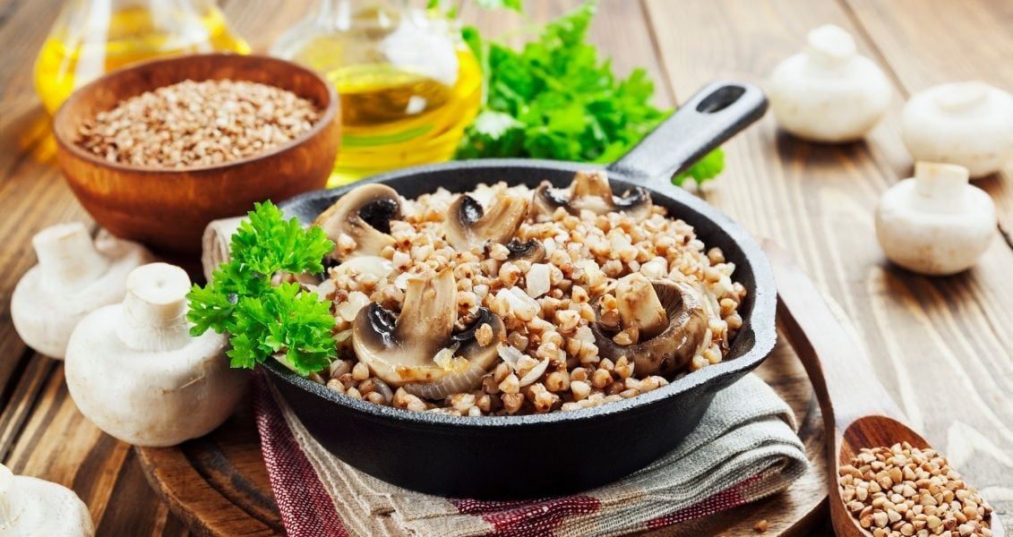 Великий пост разделяется на Святую Четыредесятницу (40 дней) и Страстную Седмицу (7 дней) Великий пост разделяется на Святую Четыредесятницу (40 дней) и Страстную Седмицу (7 дней)