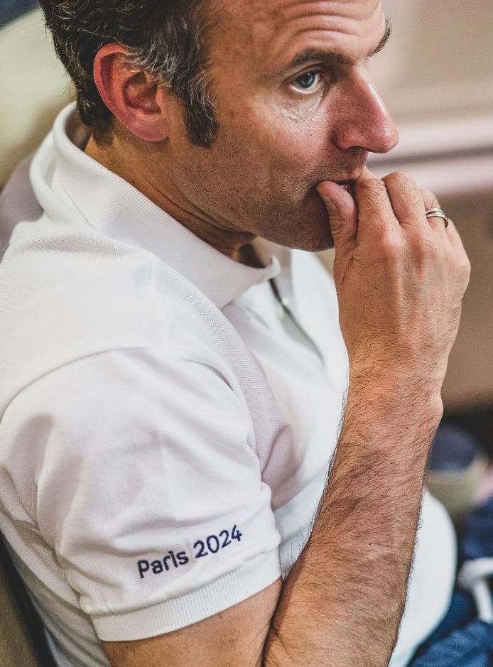 Руки у Макрона и не на тренировке выглядят довольно крепкими. Руки у Макрона и не на тренировке выглядят довольно крепкими.