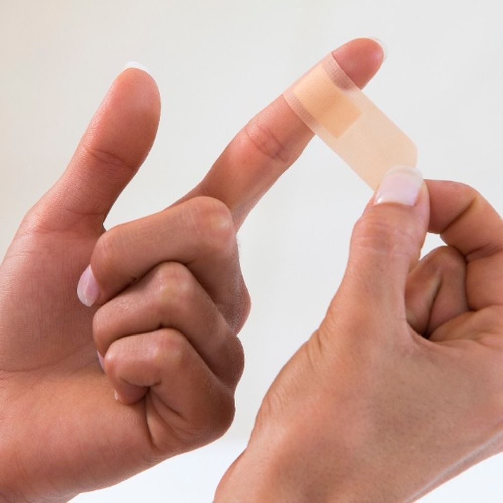 Другим изделием, которое Тропловиц изобрел совместно с Унна, стал Paraplast, новый вид медицинского пластыря, полностью состоящий из хлопка