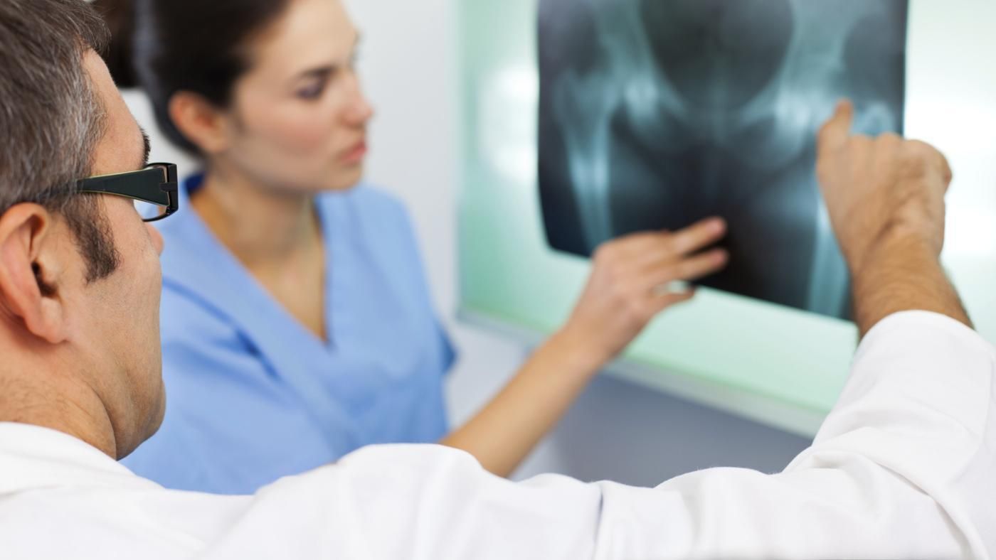 Правильное питание важно и для восстановления костей после переломов.